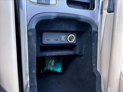 Used 2019 Land Rover Range Rover Sport HSE image 26