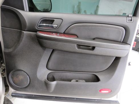 Used 2007 Cadillac Escalade EXT w/ Information Package image 25