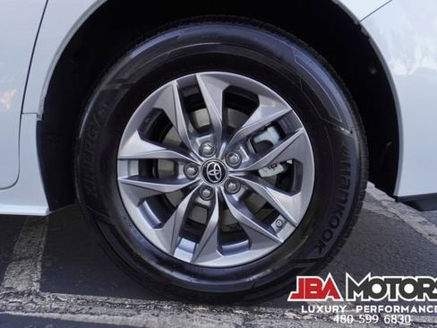 Used 2023 Toyota Sienna XLE image 94