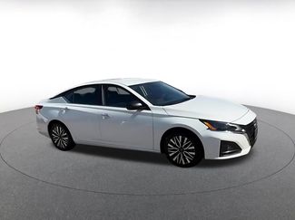 Used 2025 Nissan Altima 2.5 SV FWD video 2