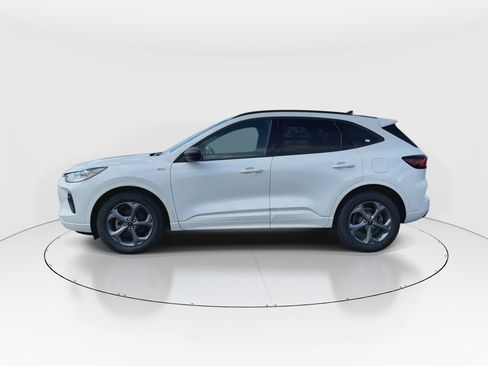 Certified 2024 Ford Escape ST-Line w/ Equipment Group 301A image 5