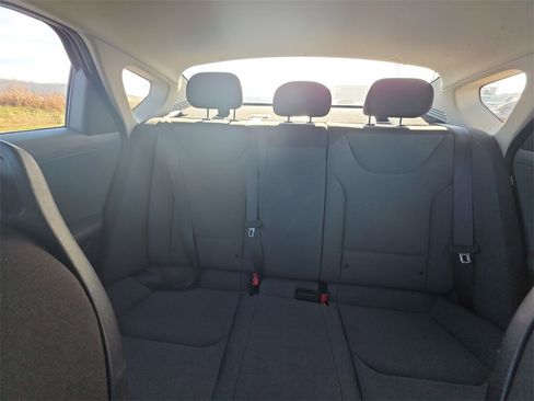 Used 2025 Kia K4 LXS image 21