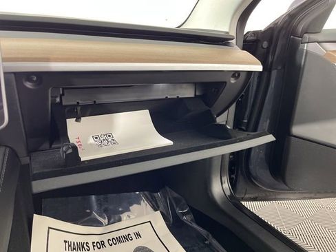 Used 2023 Tesla Model 3 Standard Range RWD image 31