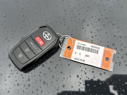 Used 2025 Toyota Camry XSE FWD image 36