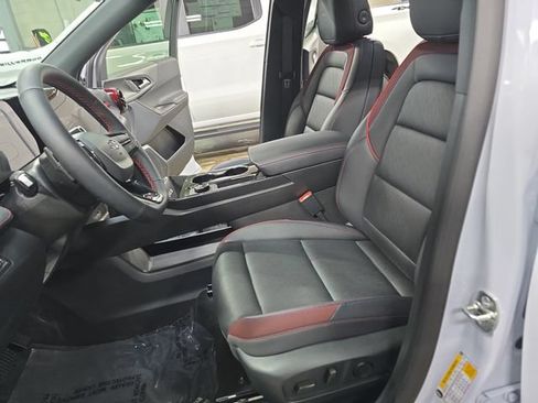 New 2026 Chevrolet Equinox RS w/ Convenience Package III FWD image 18