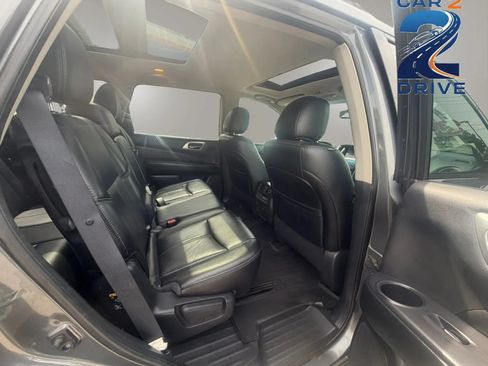 Used 2015 Nissan Pathfinder SL w/ SL Premium Package FWD image 12
