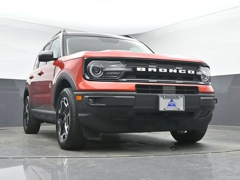 Used 2023 Ford Bronco Sport Outer Banks w/ Tech Package AWD/4WD image 32