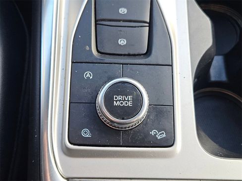 Used 2021 Ford Explorer XLT w/ Equipment Group 202A image 31