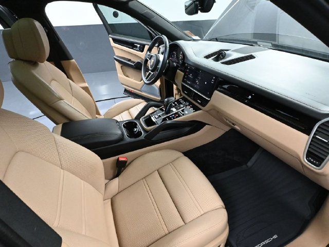 Used 2022 Porsche Cayenne E-Hybrid Coupe AWD/4WD image 46