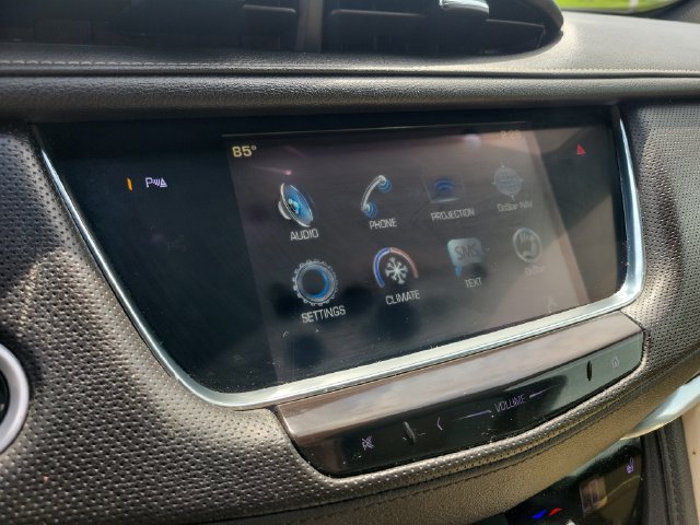Used 2017 Cadillac XT5 Luxury w/ Driver Awareness Package AWD/4WD image 13