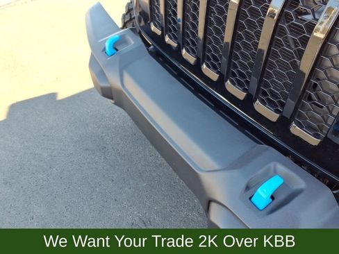 Used 2023 Jeep Wrangler Unlimited w/ 8.4" Radio Group image 30