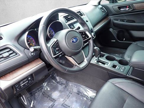 Used 2018 Subaru Outback 2.5i Limited AWD/4WD image 12