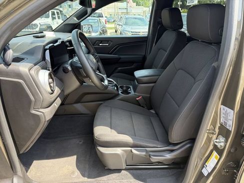 Used 2023 Chevrolet Colorado LT w/ LT Convenience Package AWD/4WD image 13
