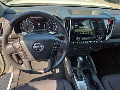 New 2025 Nissan Frontier SV AWD/4WD image 27