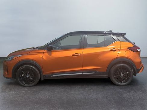 Used 2021 Nissan Kicks SR FWD image 2