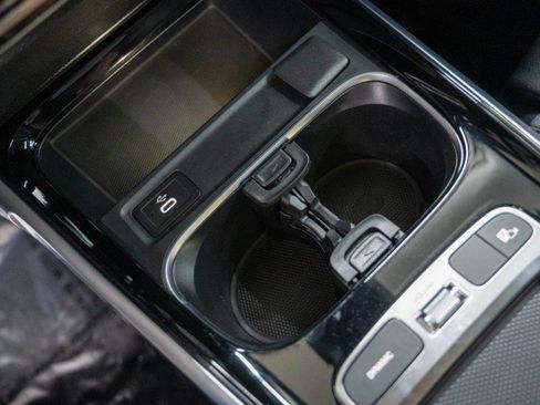 Used 2026 Mercedes-Benz GLB 250 image 30