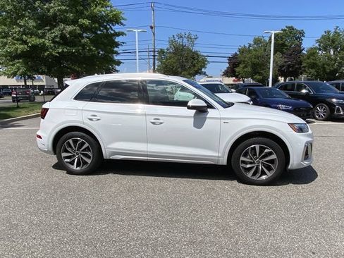 Used 2023 Audi Q5 2.0T Premium w/ Convenience Package AWD/4WD image 4