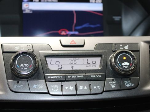 Used 2014 Honda Odyssey Touring image 29