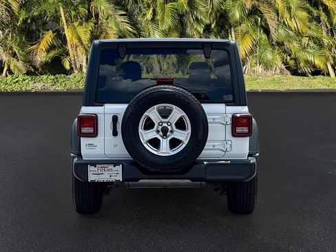 Used 2019 Jeep Wrangler Sport AWD/4WD image 6