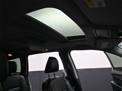 Used 2018 Honda Pilot Elite image 27
