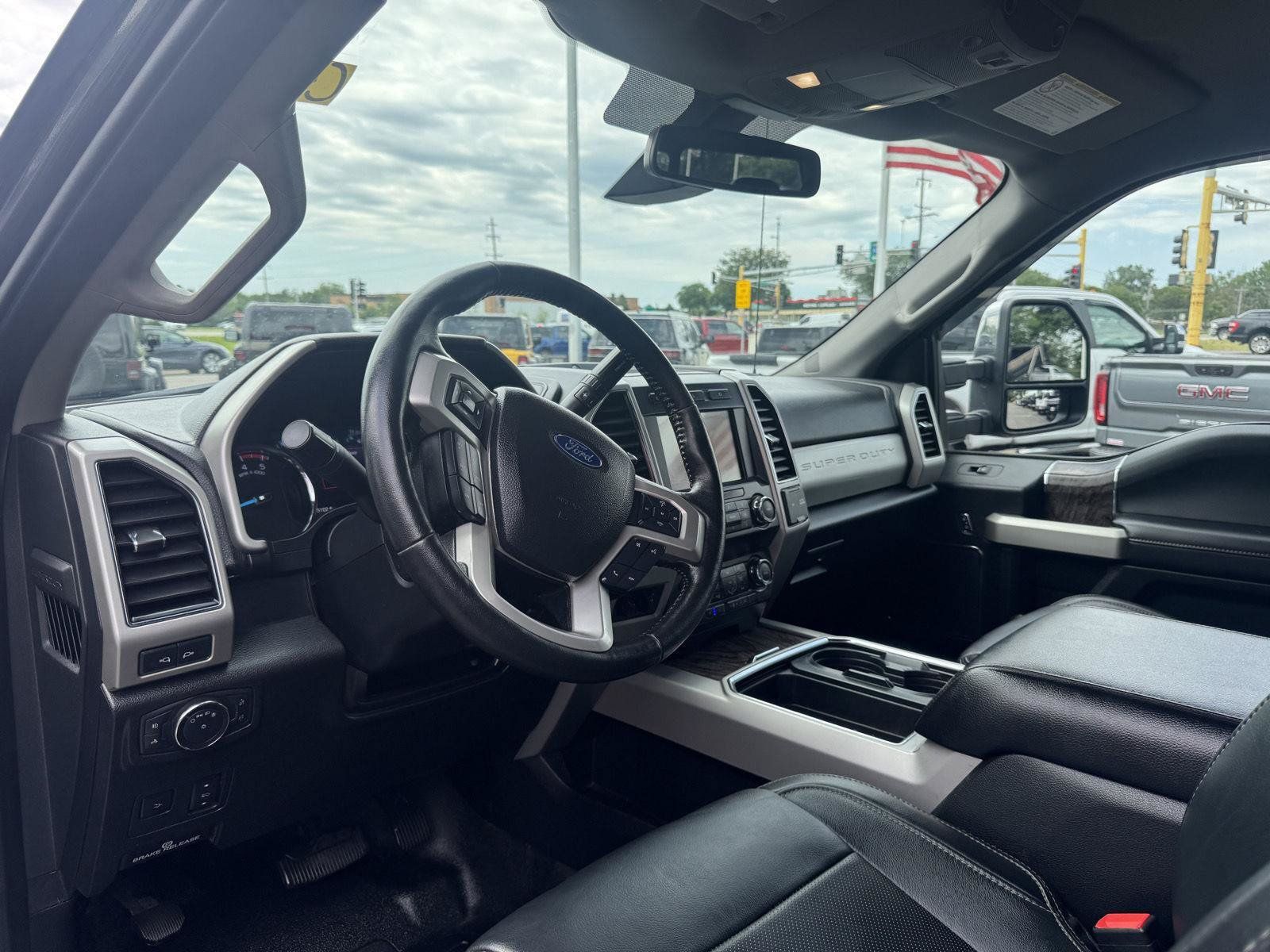 Used 2019 Ford F350 Lariat w/ Lariat Ultimate Package AWD/4WD image 19