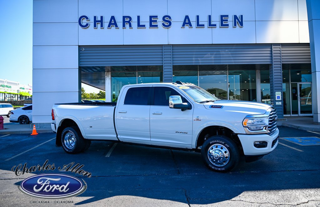Used 2024 RAM 3500 Limited w/ Towing Technology Group AWD/4WD image 1