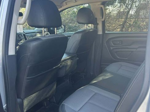 Used 2017 Nissan Titan S image 15