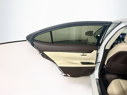 Used 2017 Lexus ES 350 w/ Premium Package FWD image 26