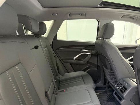 Certified 2025 Audi Q5 Premium w/ Convenience Package AWD/4WD image 8