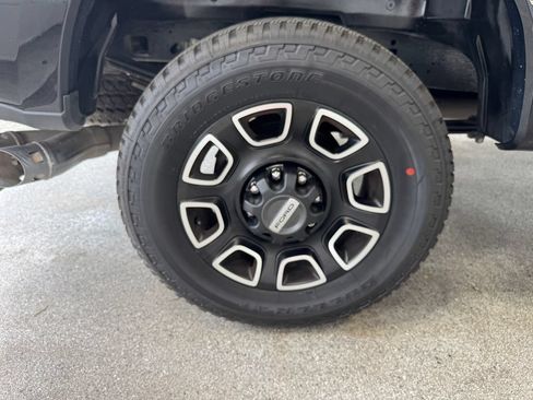 Used 2024 Ford F250 Platinum AWD/4WD image 25