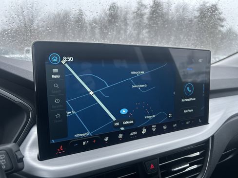 Used 2025 Ford Escape Platinum image 17