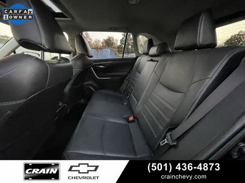 Used 2021 Toyota RAV4 XLE Premium image 27