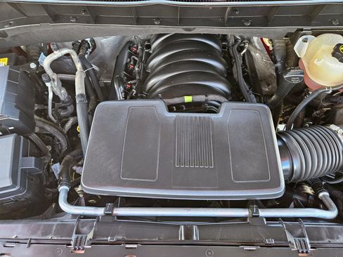 Used 2024 Chevrolet Silverado 1500 LT RWD image 32
