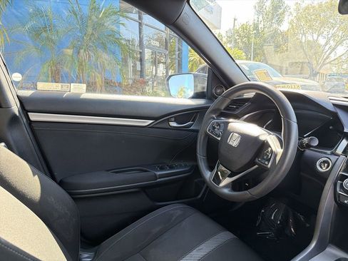 Certified 2019 Honda Civic EX image 17