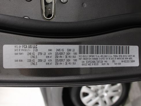 Used 2020 Dodge Journey SE FWD image 36
