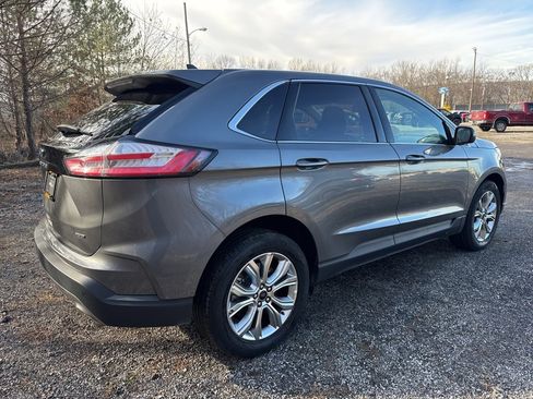 Used 2024 Ford Edge Titanium image 10