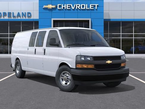 New 2026 Chevrolet Express 2500 Extended RWD image 7