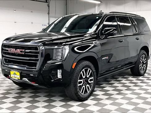 Used 2023 GMC Yukon AT4 w/ Technology Package AWD/4WD image 11