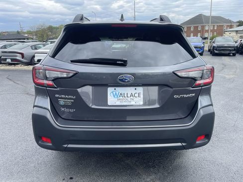 Used 2025 Subaru Outback Premium image 5