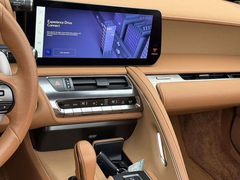 Used 2025 Lexus LC 500 Convertible image 19