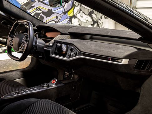 Used 2019 Ford GT image 5