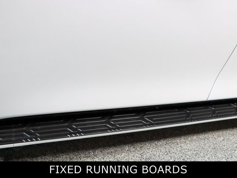 Used 2022 Nissan Armada Platinum image 12