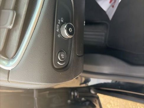 Used 2024 Chevrolet Malibu LT FWD image 19