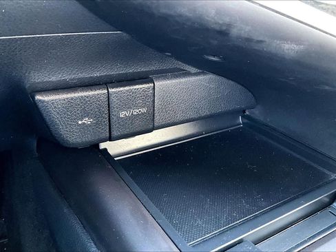 Used 2024 Toyota Camry SE image 35