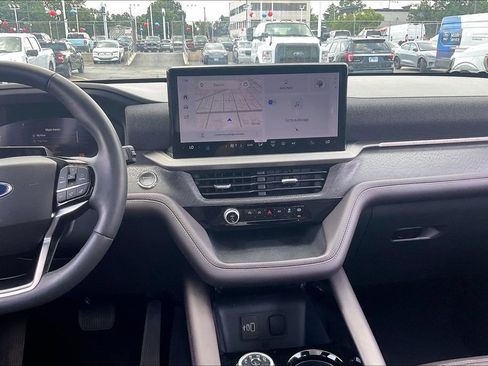 Certified 2026 Ford Explorer Platinum AWD/4WD image 5