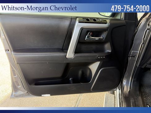 Used 2022 Toyota 4Runner Limited AWD/4WD image 15