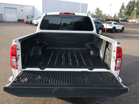 Used 2019 Nissan Frontier SV image 28