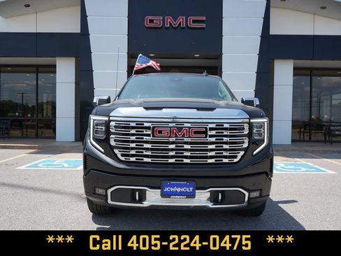 Used 2025 GMC Sierra 1500 Denali w/ Denali Reserve Package AWD/4WD image 3