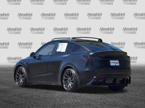 Used 2023 Tesla Model Y Performance image 7