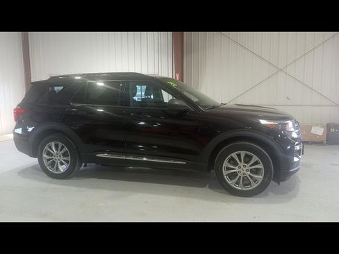 Used 2020 Ford Explorer XLT w/ Equipment Group 202A AWD/4WD image 1